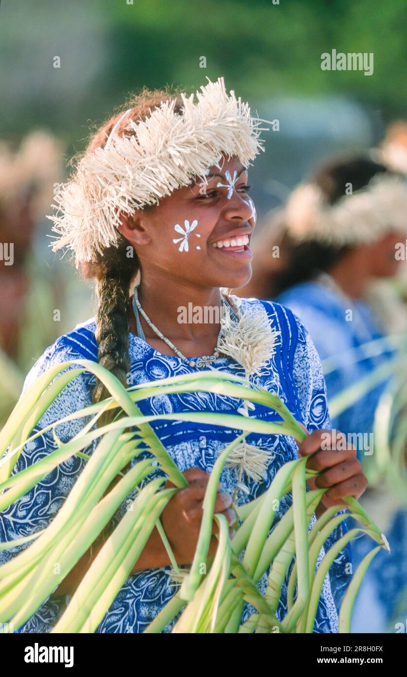 Femme Performer au Festival de danse traditionnelle, Nouvelle-Calédonie, Océan Pacifique Sud, Mélanésie Banque D'Images