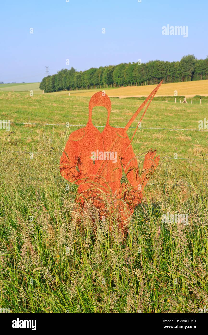 Une silhouette d'un archer médiéval près du champ de bataille d'Agincourt (1415) à Maiconcelle (pas-de-Calais) Banque D'Images