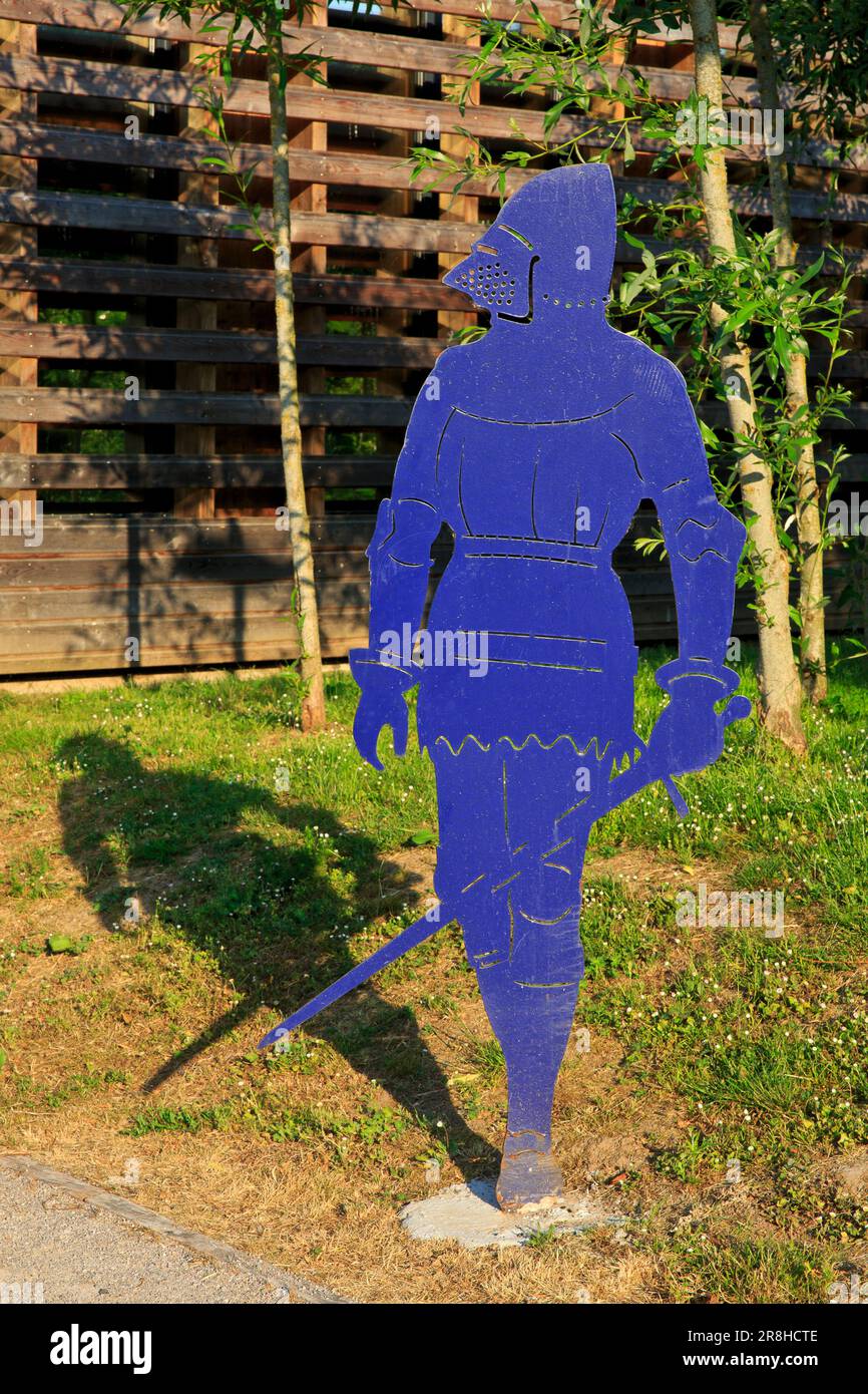 Une silhouette de chevalier médiéval près du champ de bataille d'Agincourt (1415) à Maiconcelle (pas-de-Calais) Banque D'Images