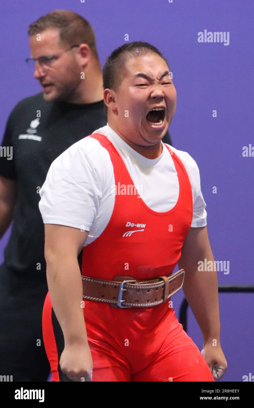 Berlin, Allemagne, 21, juin 2023. Pengqiang GUO de Chine pendant la division de deadlift M012 dans les Jeux Olympiques spéciaux mondiaux Berlin 2023.. Crédit: Fabideciria. Banque D'Images