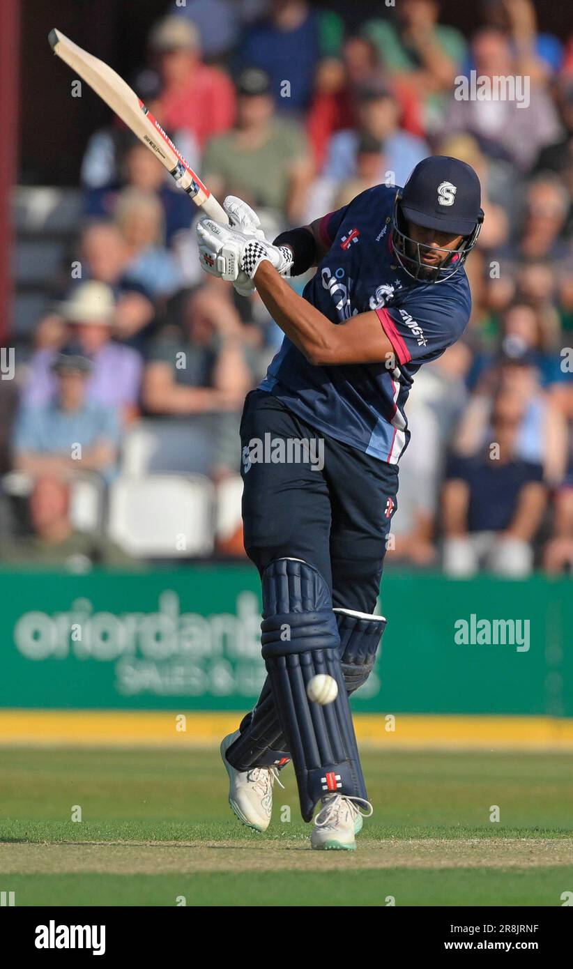 Northampton 21-juin 2023 : Emilio gay de Northamptonshire pendant le match de Blast Vitality T20 entre Northamptonshire Steelbacks vs Derbyshire Falcons au terrain de comté de Northampton Angleterre . Banque D'Images