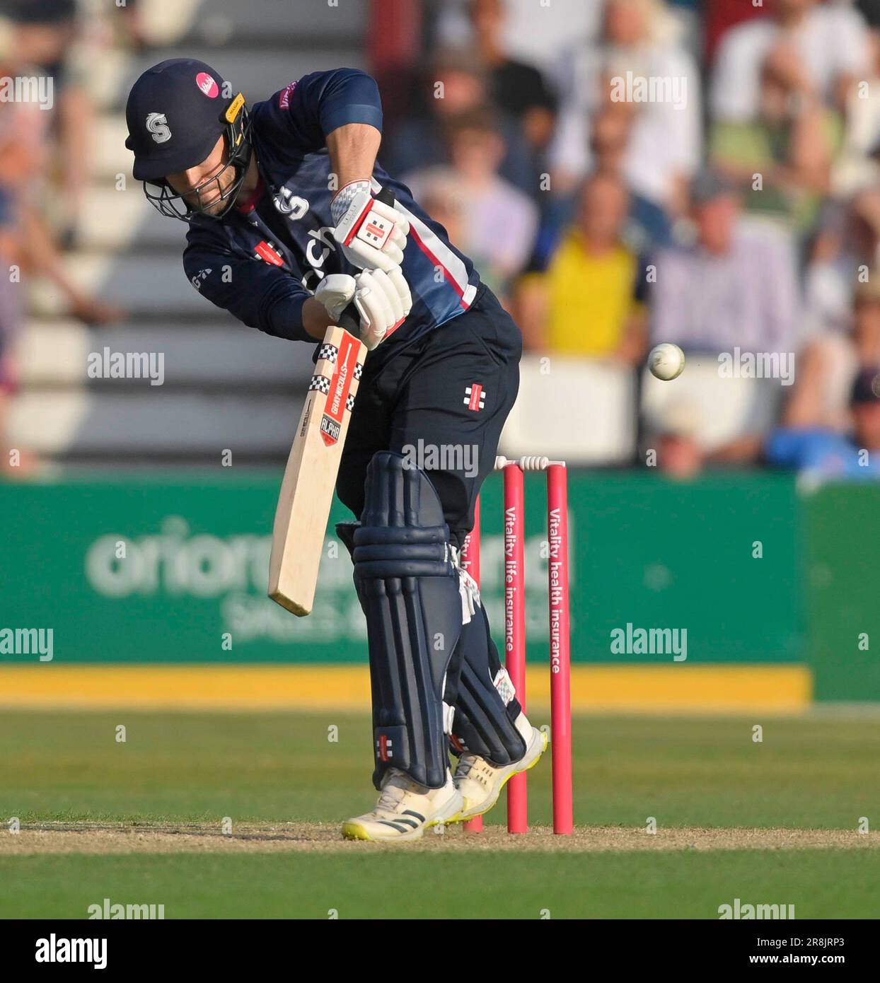 Northampton 21-juin 2023 : Lewis McManus de Northamptonshire pendant le match de Blast Vitality T20 entre les Steelbacks de Northamptonshire contre les Falcons de Derbyshire au terrain de comté de Northampton Angleterre . Banque D'Images