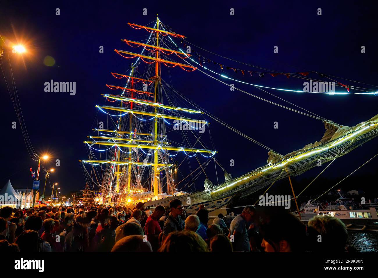 Rouen, France - 17 juin 2023 : bateau d'entraînement à voile 'Bima Suci' de la Marine indonésienne, amarré sur les quais de Seine à Rouen en Normandie pour le Banque D'Images