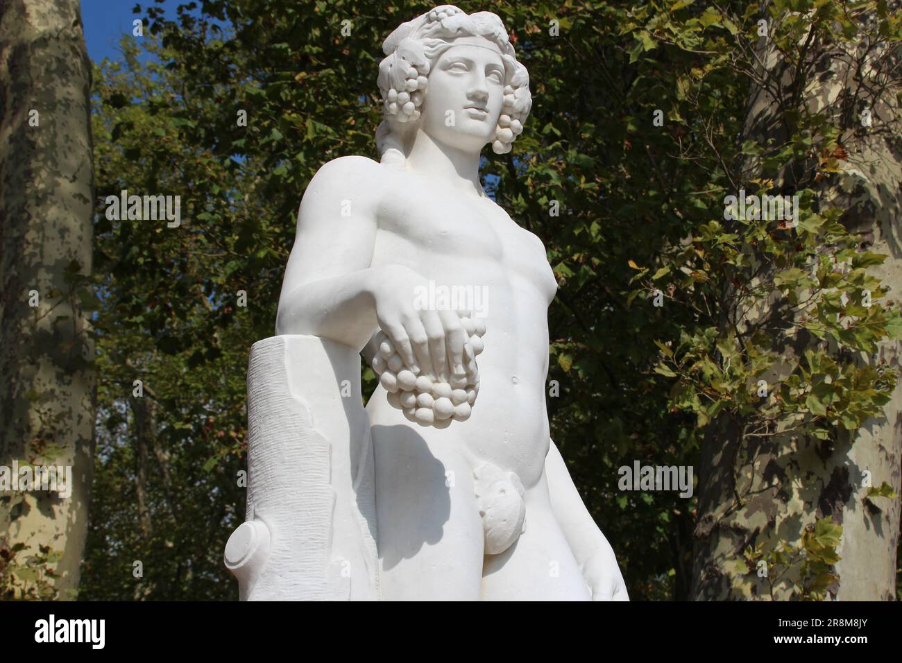 statue mythologique (bacchus) dans les jardins du château de versailles (france) Banque D'Images