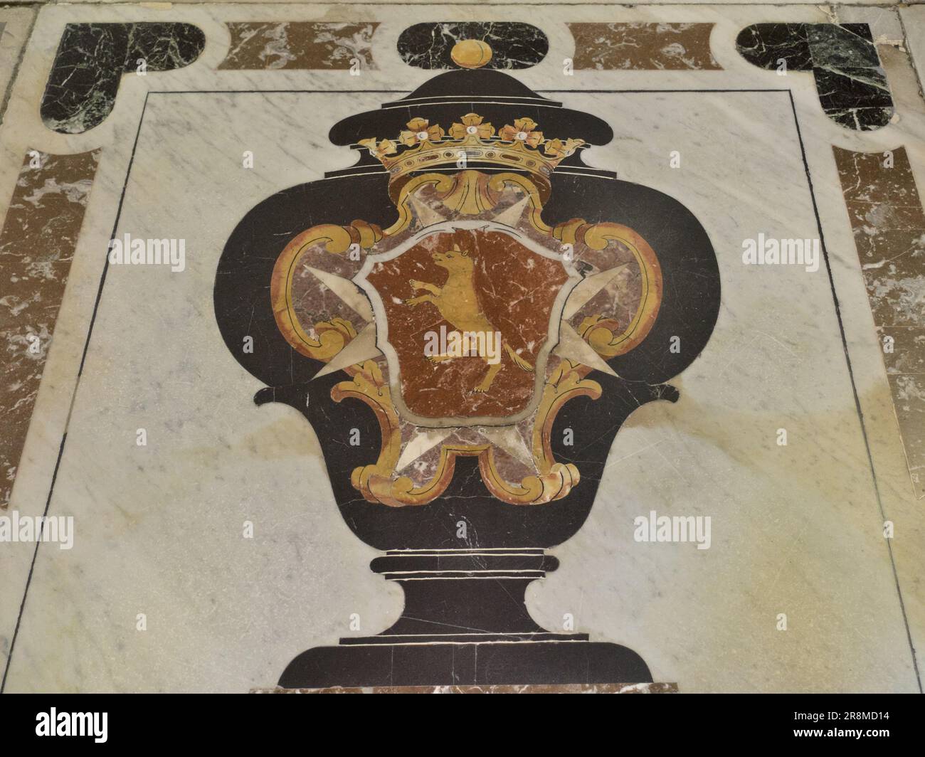 Inlay heraldic blason à l'intérieur de la co-cathédrale Saint-Jean de la Valette, Malte Banque D'Images