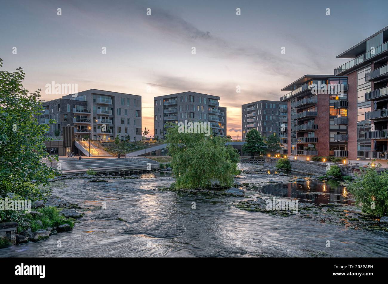 Le centre-ville de Silkeborg sur les rives de la rivière Gudena en deux heures, Silkeborg, Danemark, 16 juin 2023 Banque D'Images