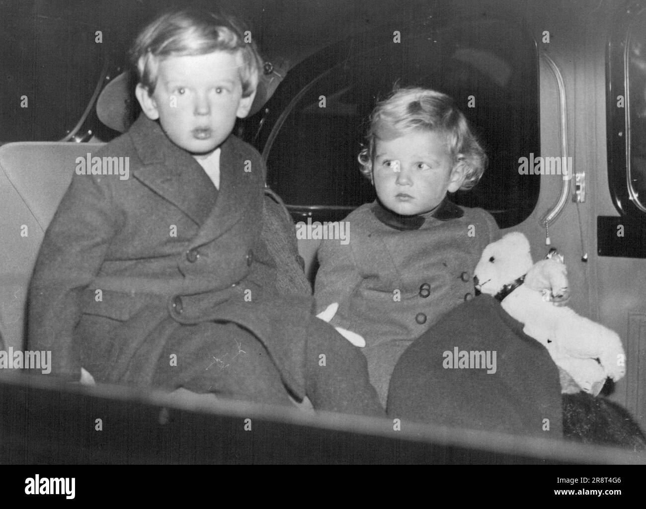 Retour en ville - photo exclusive du prince Edward et de la princesse Alexandra, enfants du duc et de la duchesse de Kent, qui reviennent en ville ce soir (LUN). 31 octobre 1938. (Photo de London News Agency photos Ltd.) Banque D'Images