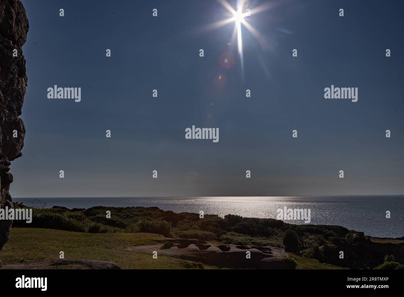 ST Patrick Chapel Heysham Lancashire 22nd juin 2023, Sunshine Over the Rock graves à la chapelle St Patricks, qui a figuré sur la couverture de l'album Best of LED Zepllin Banque D'Images