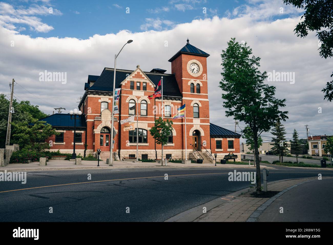 Vue sur Kenora, Ontario au coucher du soleil en été. canada - mai 2023. Photo de haute qualité Banque D'Images