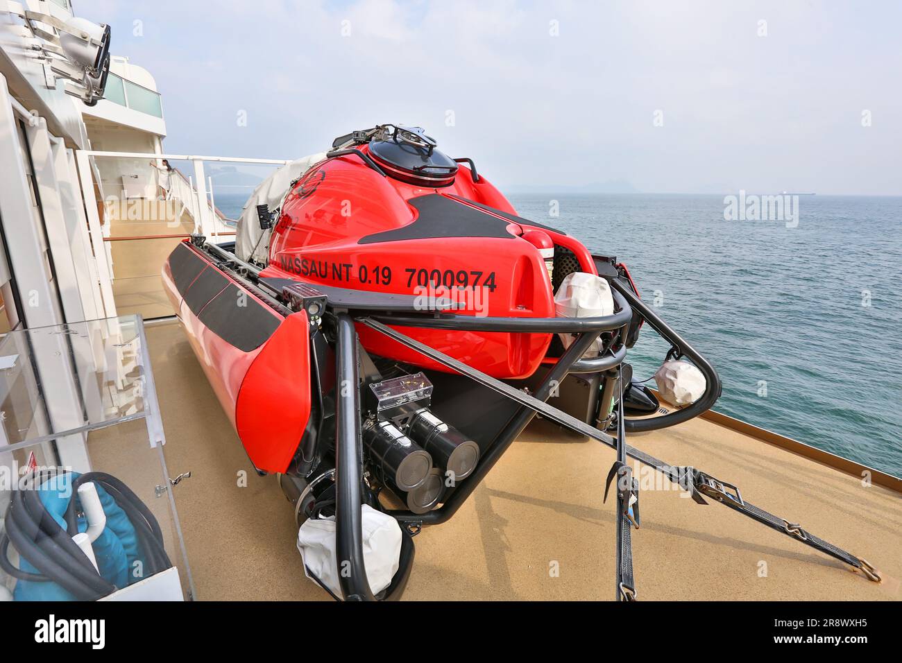 Sous-marin en haute mer C-Explorer 5 à bord des navires de croisière chinois World Dream & Genting Dream, submersible de l'expédition U-Boat Worx, transporter 5 passagers Banque D'Images