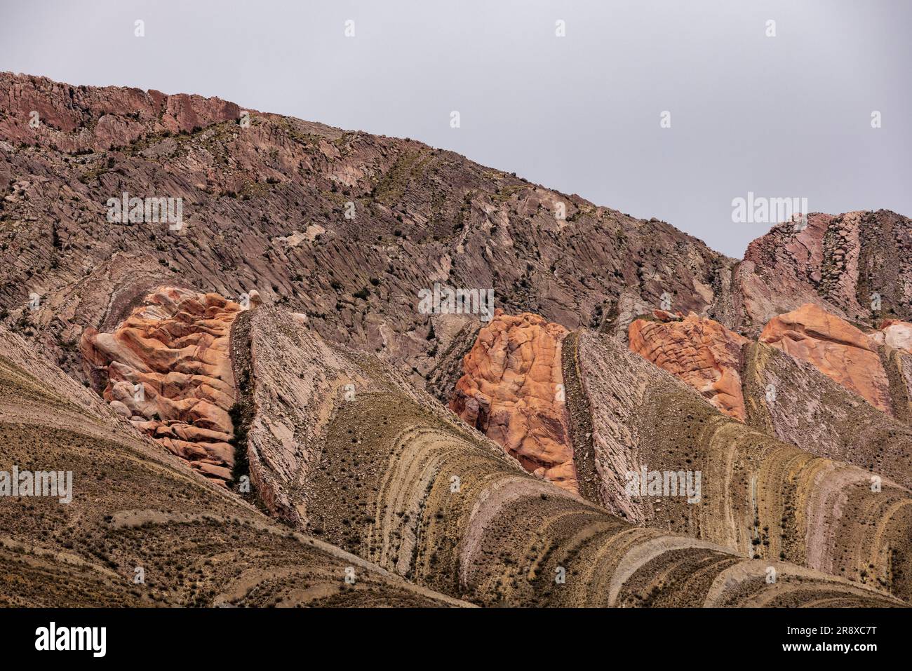 Voyager et découvrir la région montagneuse colorée Quebrada de Humahuaca à Jujuy, Argentine, Amérique du Sud Banque D'Images