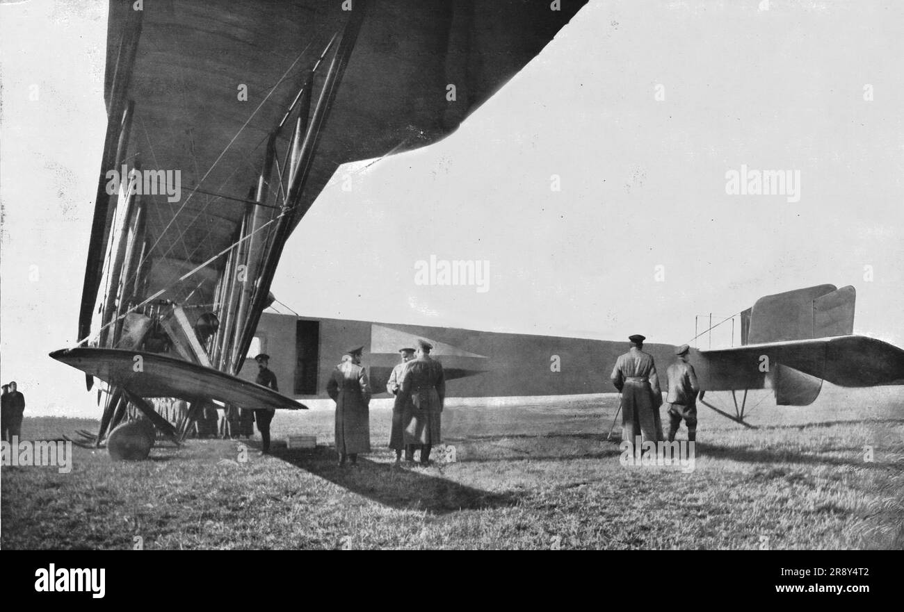 ''l'aviation russe; un avion géant russe de type "Ilya Mourometz", 1915. De "l'Album de la guerre 1914-1919, Volume 2" [l'Illustration, Paris, 1924]. Banque D'Images
