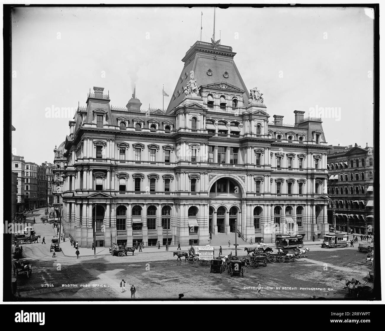 Bureau de poste urbain Banque d'images détourées - Alamy