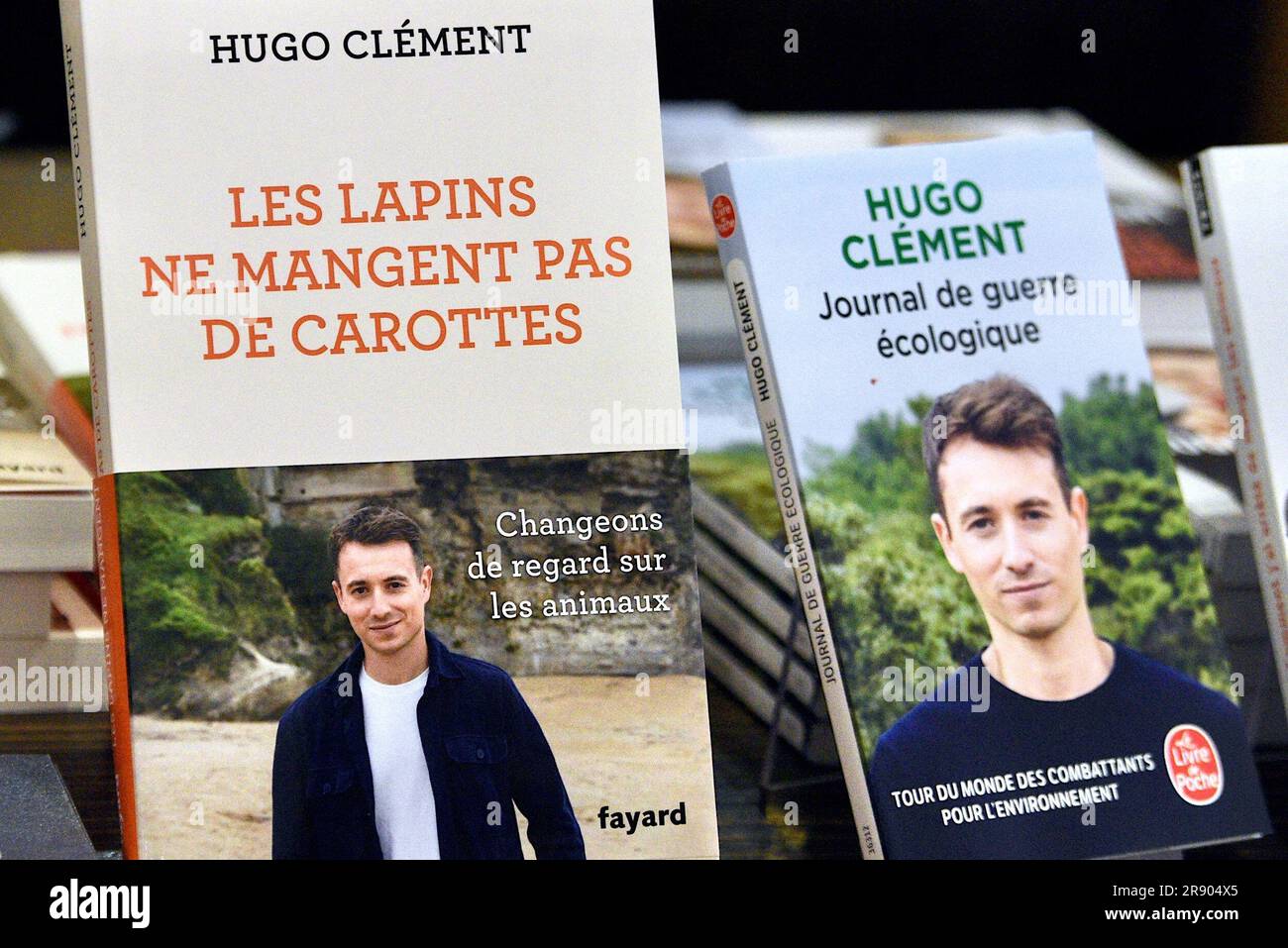 Strasbourg, France. 19th janvier 2023. Hugo Clément au festival littéraire des bibliothèques Idéales à Strasbourg, dans le nord-est de la France, sur 19 juin 2023. Entretien avec Hugo Clement, qui parle des droits des animaux, à l'occasion de la publication de Lapins ne mangent pas de carottes (Fayard). Le journaliste et militant de l'environnement veut changer la façon dont nous regardons les animaux. Bien-être des animaux, surconsommation, chasse, corrida, agriculture intensive, zoos et cirques. Photo de Nicolas Roses/ABACAPRESS.COM crédit: Abaca Press/Alay Live News Banque D'Images