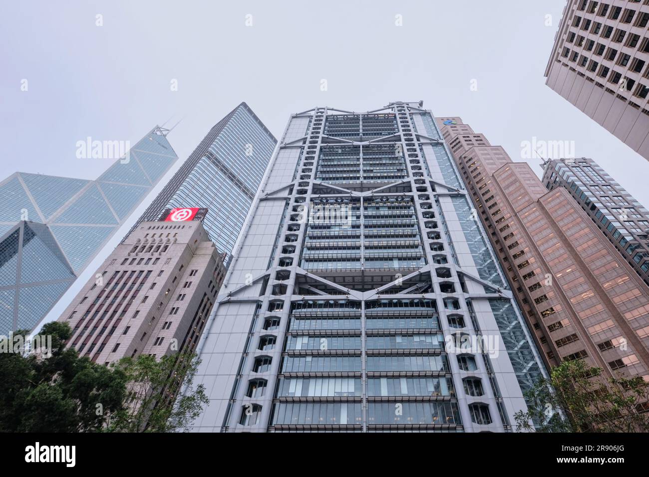 Hong Kong - avril 24 2023 : le bâtiment principal de HSBC, siège social de HSBC Limited à Central, conçu par Norman Foster Banque D'Images
