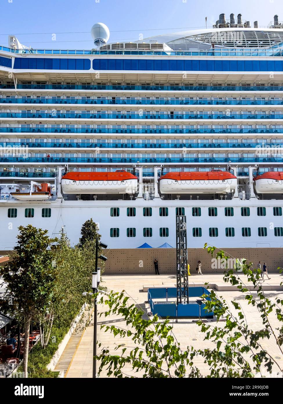 Istanbul, Turquie - 09/15/2022; bateau de croisière « Regal Princess ». Concept d'embarcation de passagers : recherche sur un navire marin haut du port Banque D'Images
