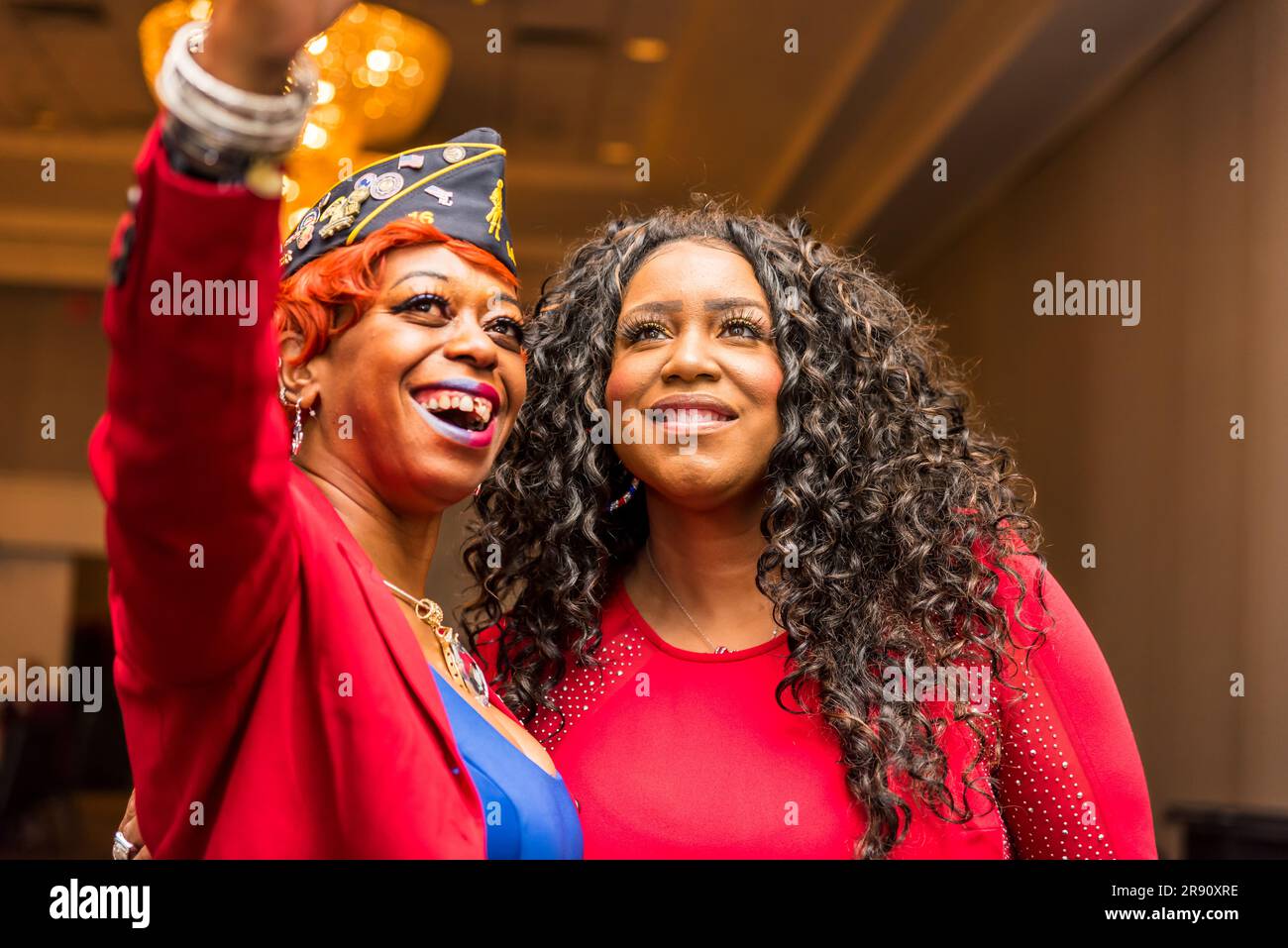 Prendre un selfie à la Conférence annuelle des femmes vétérans 15th au Quincy Marriott Banque D'Images