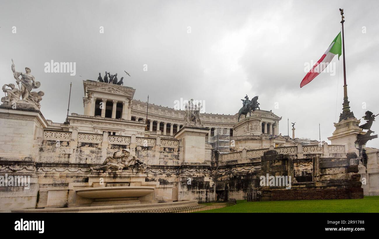 10 mai 2023 : autel de la Patrie avec le Monument national de Victor Emmanuel II à Rome Banque D'Images