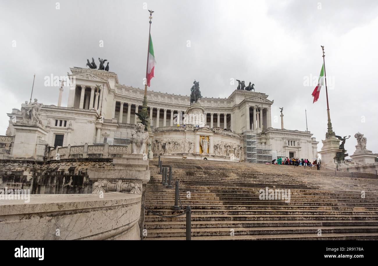 10 mai 2023 : autel de la Patrie avec le Monument national de Victor Emmanuel II à Rome Banque D'Images