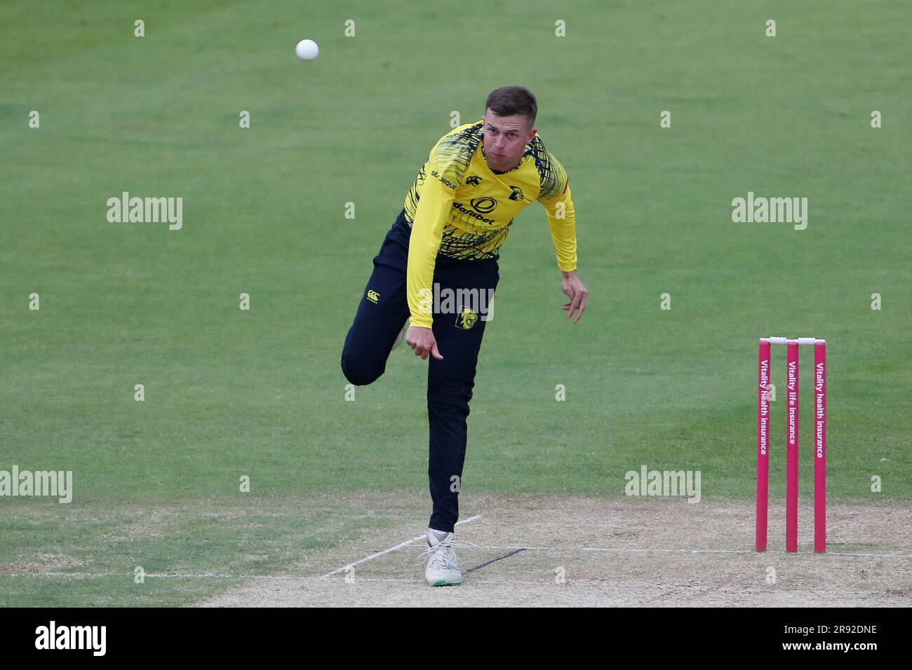 Chester le Street, Royaume-Uni. 23rd juin 2023. Le bowling George Drissell de Durham lors du match de Blast Vitality T20 entre le Durham County Cricket Club et le Yorkshire County Cricket Club au Seat unique Riverside, Chester le Street, le vendredi 23rd juin 2023. (Photo : Mark Fletcher | ACTUALITÉS MI) Credit: MI News & Sport /Alamy Live News Banque D'Images