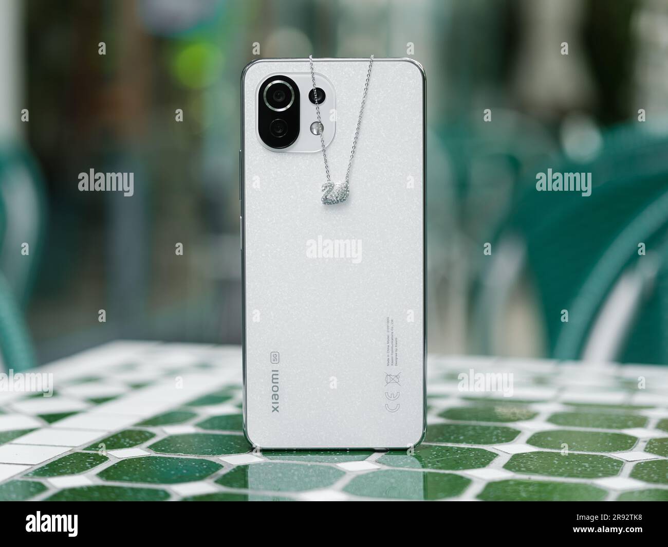 Ho Chi Minh ville, Vietnam - juin 2023. Photos de Xiaomi 11 Lite 5g x Swarovski à usage éditorial exclusif Banque D'Images
