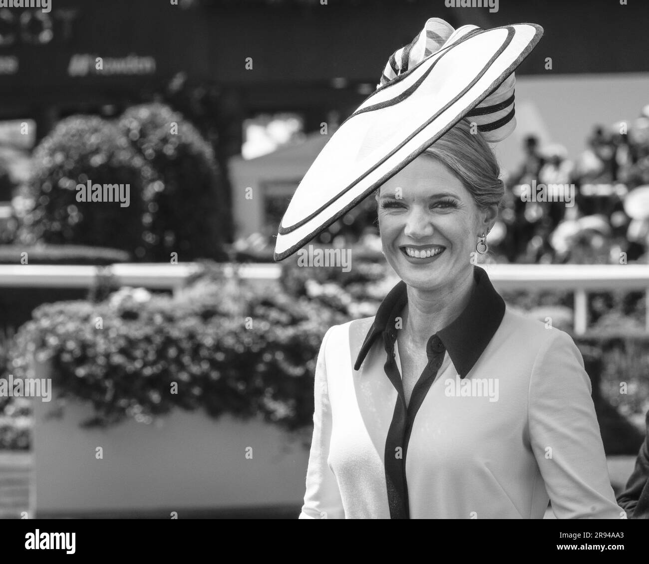 Ascot, Berkshire, Royaume-Uni. 23rd juin 2023. Présentateur TV Franscesca Cumani. Les Racegoers assistent à Royal Ascot le quatrième jour de l'événement. Credit: Imagetraceur/Alamy Live News Banque D'Images