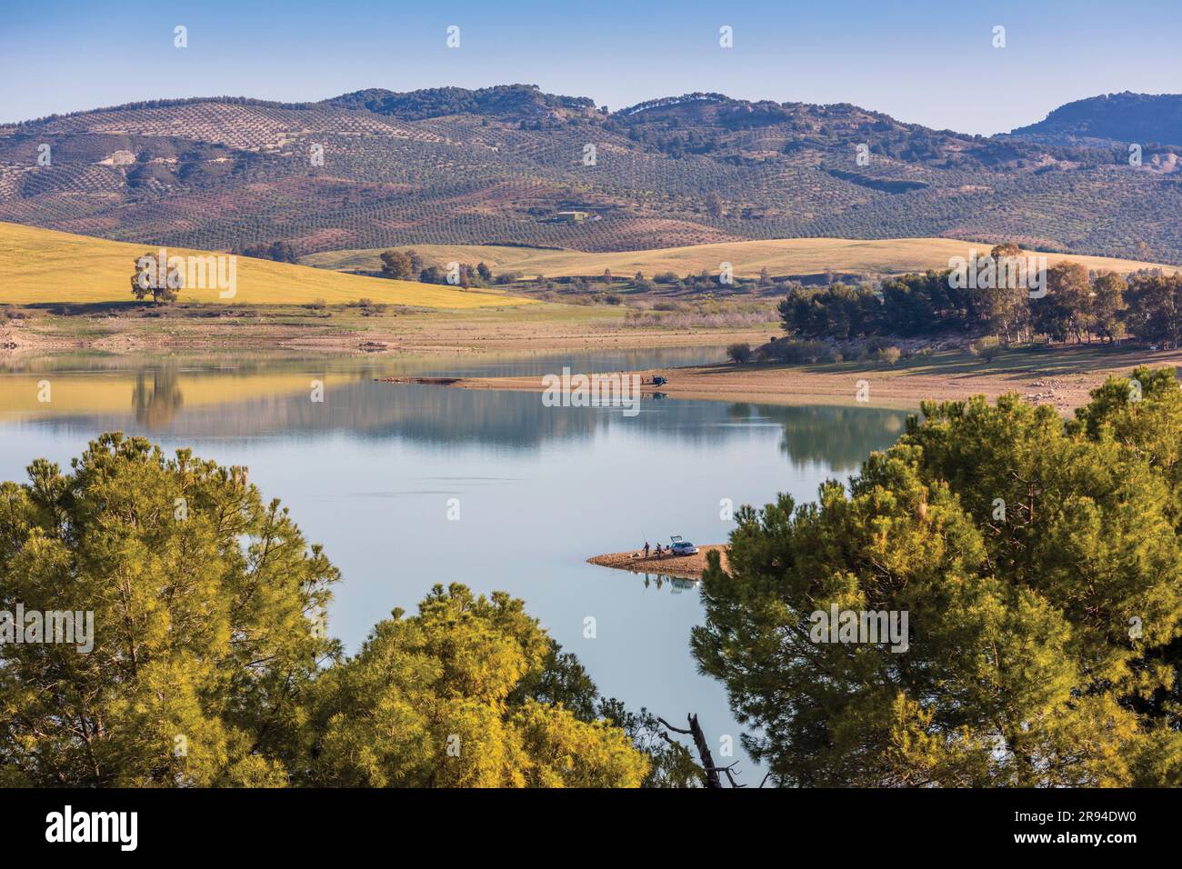 Embalse de conde de guadalhorce, ou réservoir conde de guadalhorce, près de Ardales, la province de Malaga, Andalousie, Espagne du sud. Banque D'Images