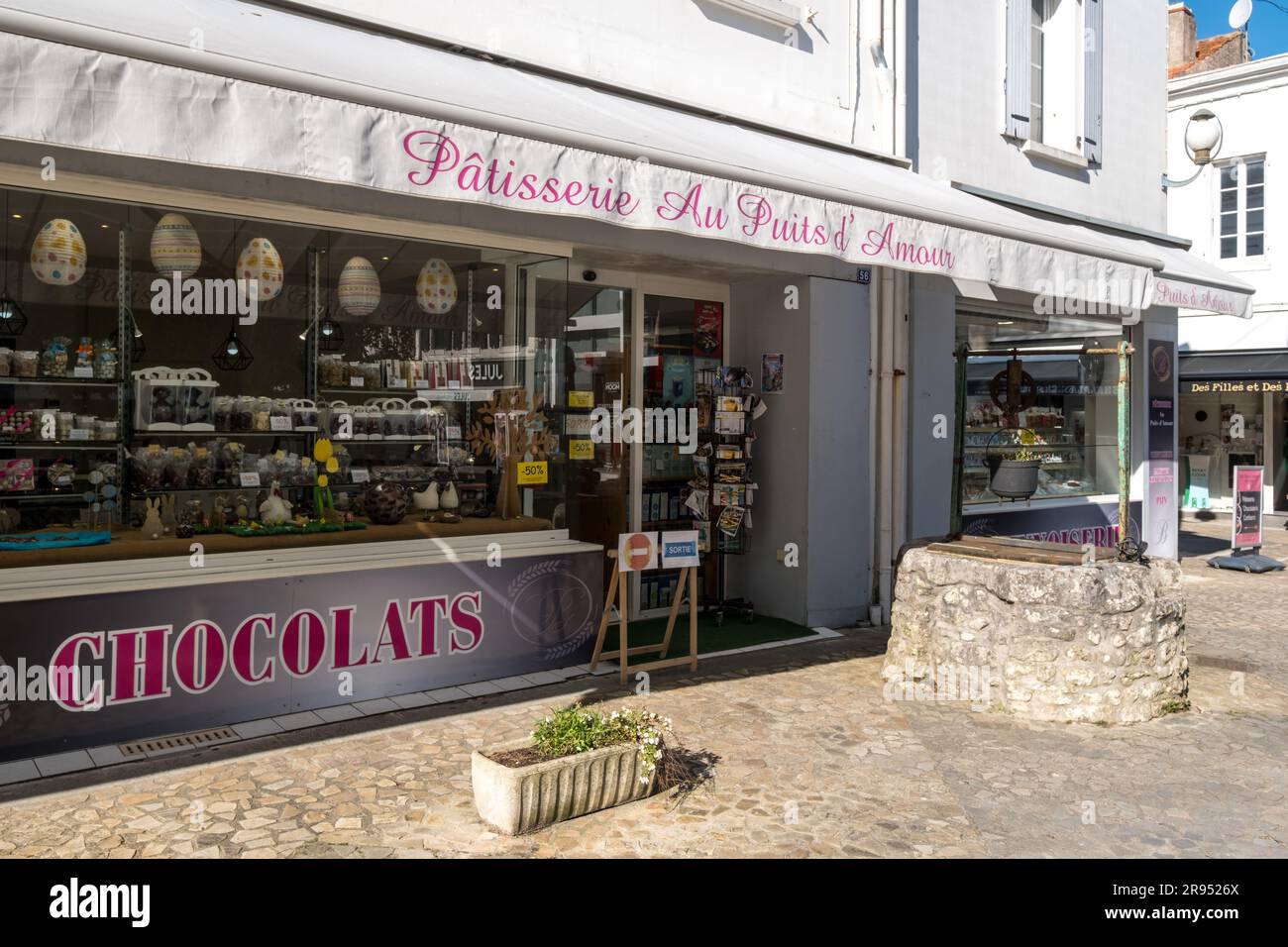 Île d'Oléron : la pâtisserie au puits d'Amour est renommée sur l'île d'Oléron pour son gâteau original du même nom Banque D'Images