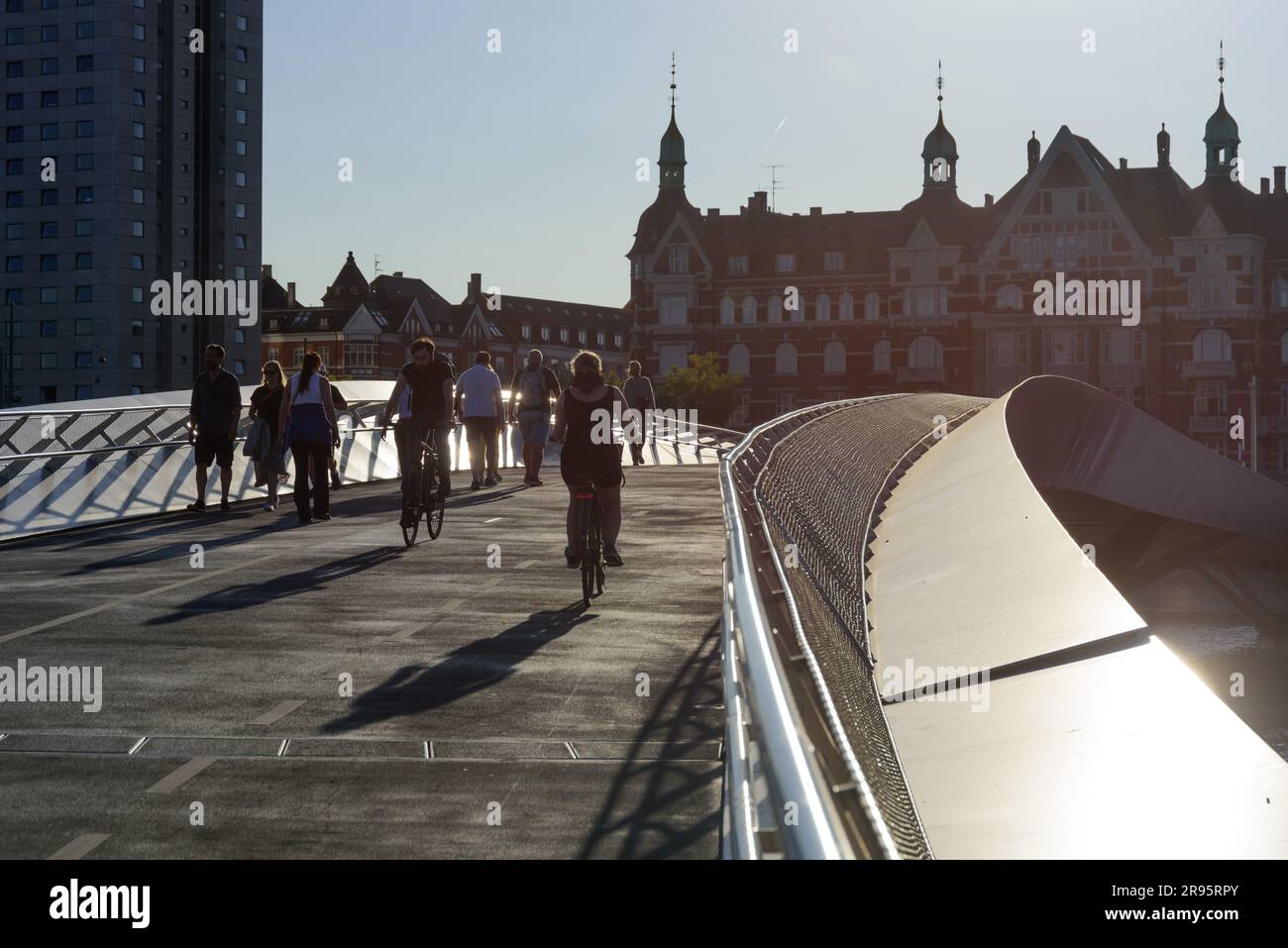 Kopenhagen, Fahrrad- und Fußgängerbrücke Lille Langebro // Copenhague, Lille Langebro Pont vélo et piéton Banque D'Images