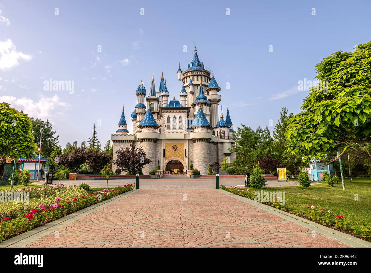 Château de conte de fées dans le parc de sazova, Eskisehir, Turquie Banque D'Images