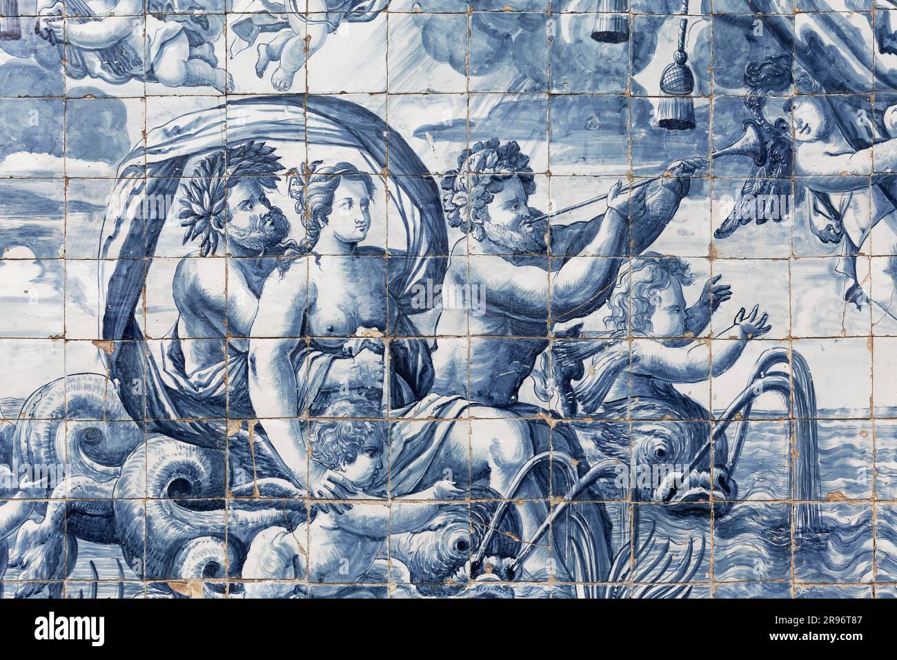 Azulejo, scène mythologique avec Poséidon et Amphitrite, tuiles murales peintes par Valentim de Almeida, 18th siècle, se do Porto cloître, Porto Banque D'Images