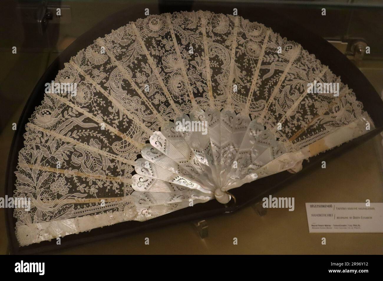 24 juin 2023. Budapest, Hongrie nuit des Musées Maison des traditions, exposition de magie de la dentelle de Sisi, Musée des Beaux-Arts jazz, danse, expositions. Crédit Ilona Barna BIPHOTONEWS, Alamy Live News Banque D'Images