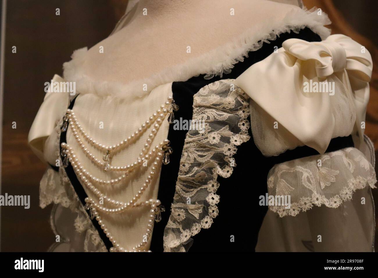 24 juin 2023. Budapest, Hongrie nuit des Musées Maison des traditions, exposition de magie de la dentelle de Sisi, Musée des Beaux-Arts jazz, danse, expositions. Crédit Ilona Barna BIPHOTONEWS, Alamy Live News Banque D'Images