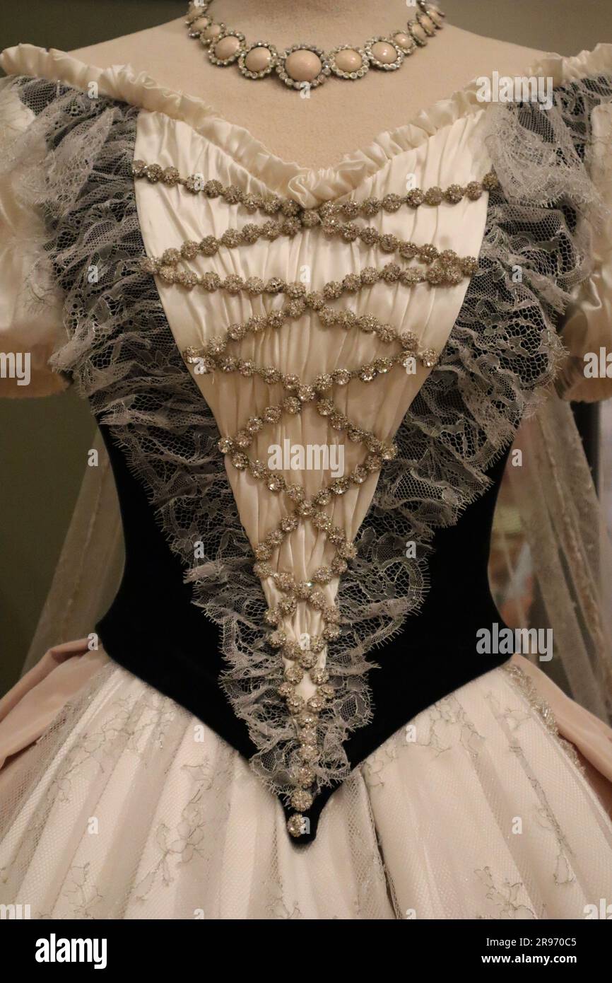 24 juin 2023. Budapest, Hongrie nuit des Musées Maison des traditions, exposition de magie de la dentelle de Sisi, Musée des Beaux-Arts jazz, danse, expositions. Crédit Ilona Barna BIPHOTONEWS, Alamy Live News Banque D'Images