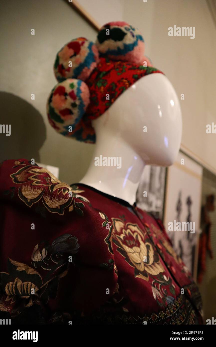 24 juin 2023. Budapest, Hongrie nuit des Musées Maison des traditions, exposition de magie de la dentelle de Sisi, Musée des Beaux-Arts jazz, danse, expositions. Crédit Ilona Barna BIPHOTONEWS, Alamy Live News Banque D'Images