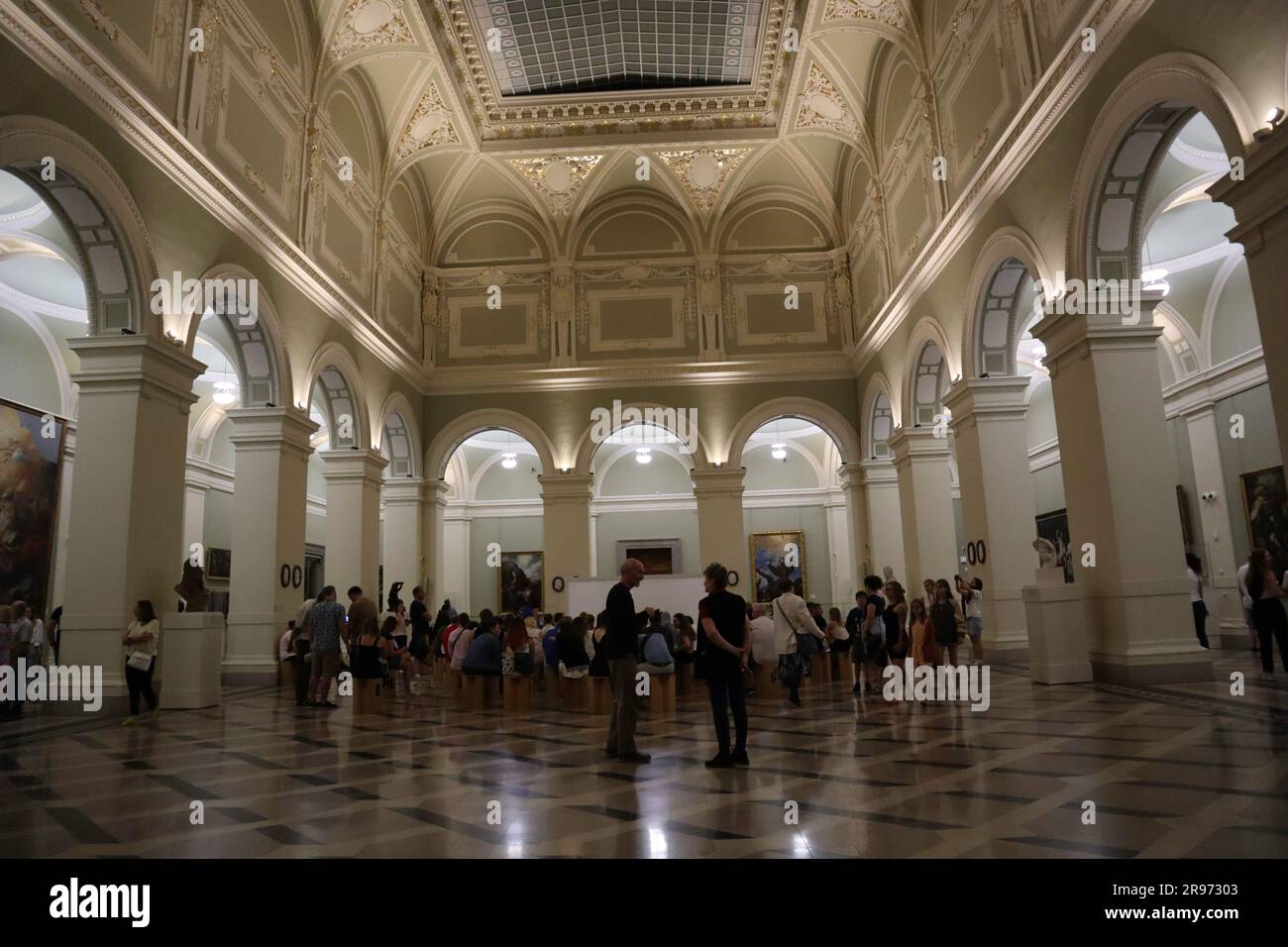24 juin 2023. Budapest, Hongrie nuit des Musées Maison des traditions, exposition de magie de la dentelle de Sisi, Musée des Beaux-Arts jazz, danse, expositions. Crédit Ilona Barna BIPHOTONEWS, Alamy Live News Banque D'Images