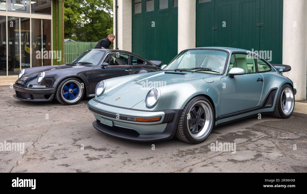 La chanteuse Porsche 911 Turbo, exposée au volant de Bicester qui s'est tenu au Bicester Heritage Centre le 17th juin 2023. Banque D'Images