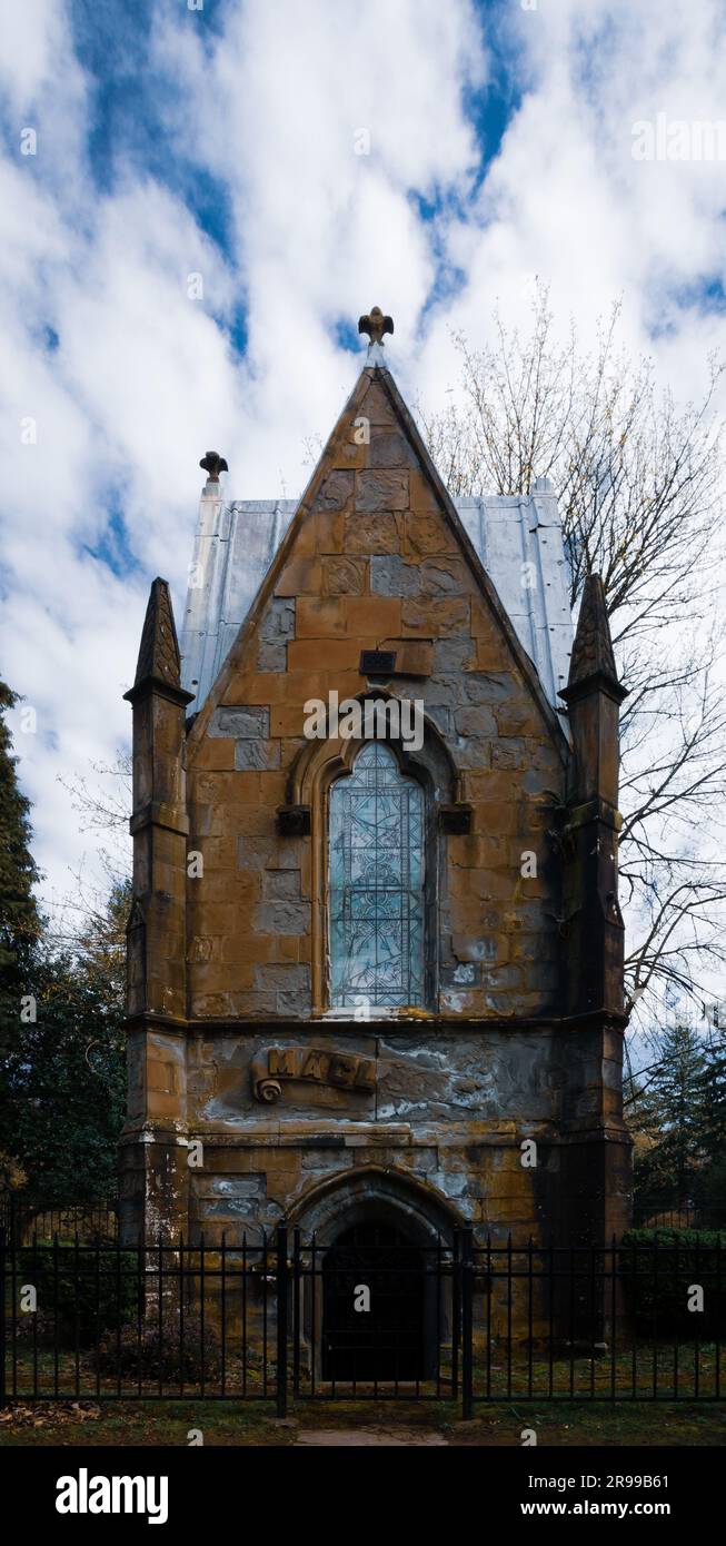 Masolée de style gothique, cimetière Lone Pine, Portland, Oregon, États-Unis. Banque D'Images