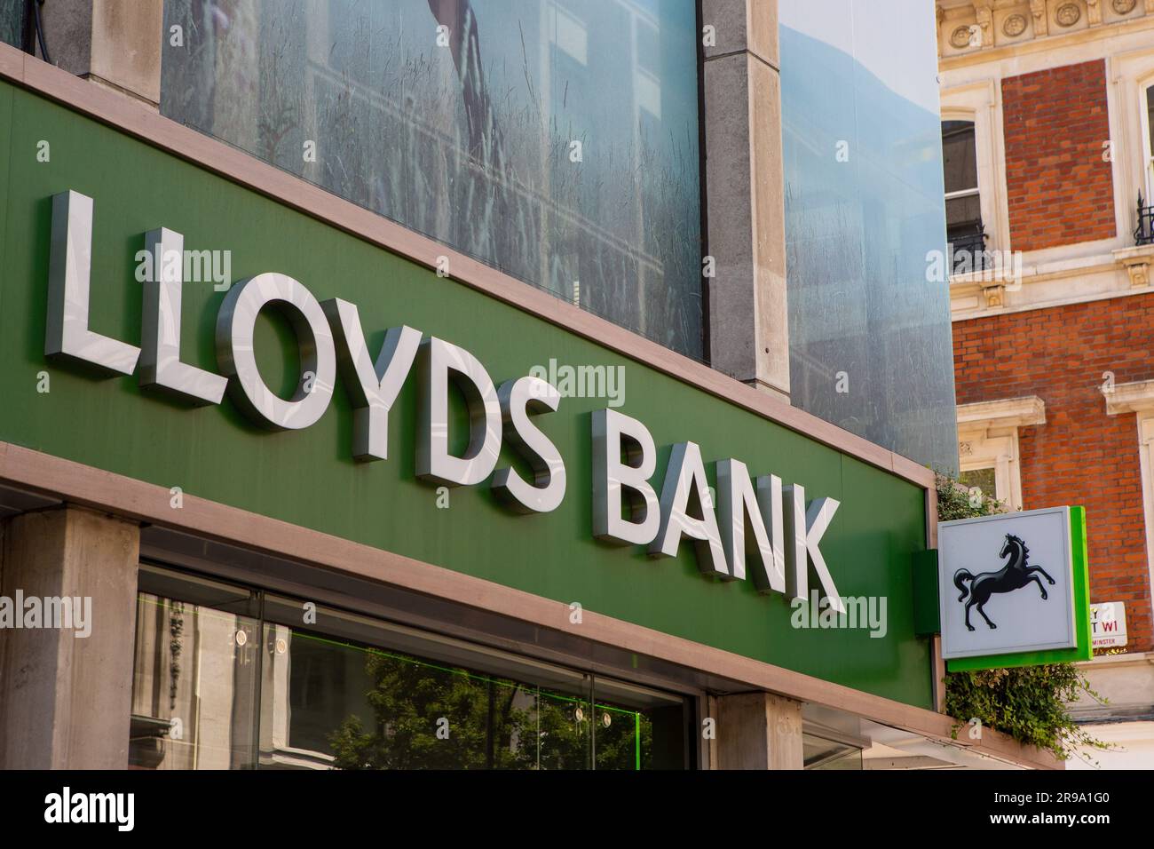 Vue générale sur LA LLOYDS BANK à Oxford Street. Banque D'Images