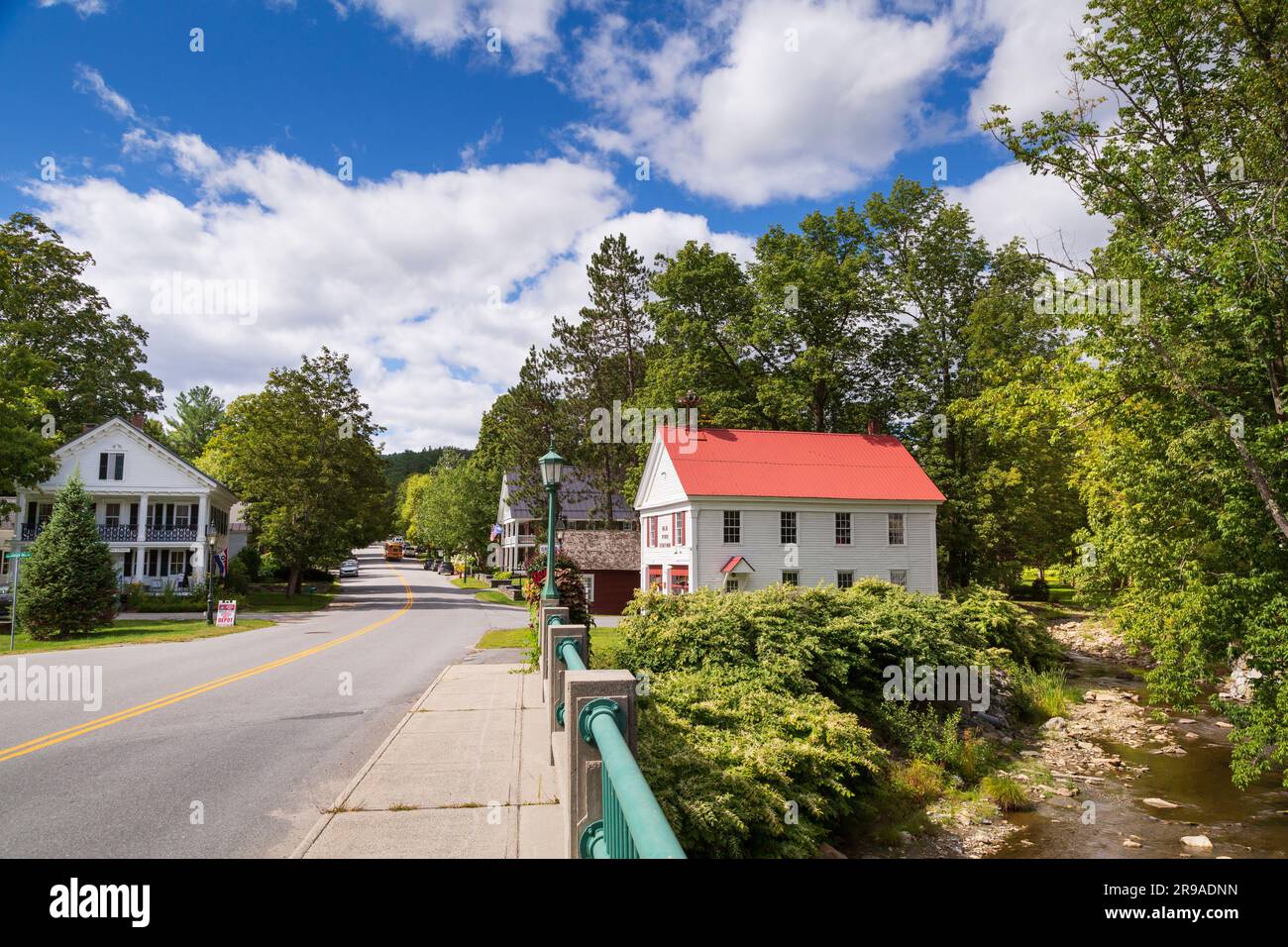 Rue à travers la petite ville de Nouvelle-Angleterre, Grafton, Vermont, États-Unis Banque D'Images