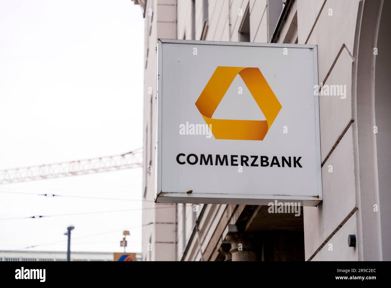 Munich, Allemagne - DEC 23, 2021 : filiale de Munich de Commerzbank AG, une grande banque allemande opérant comme une banque universelle, dont le siège est à Francfort-sur-le-main Banque D'Images