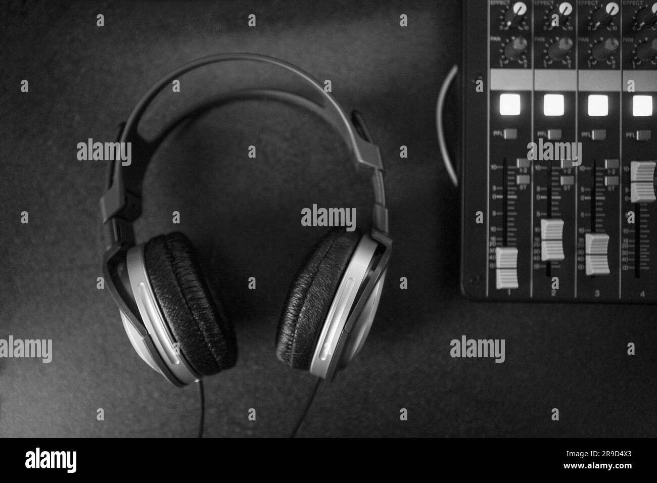 Musiciens sur Live session Noir et blanc. Banque D'Images