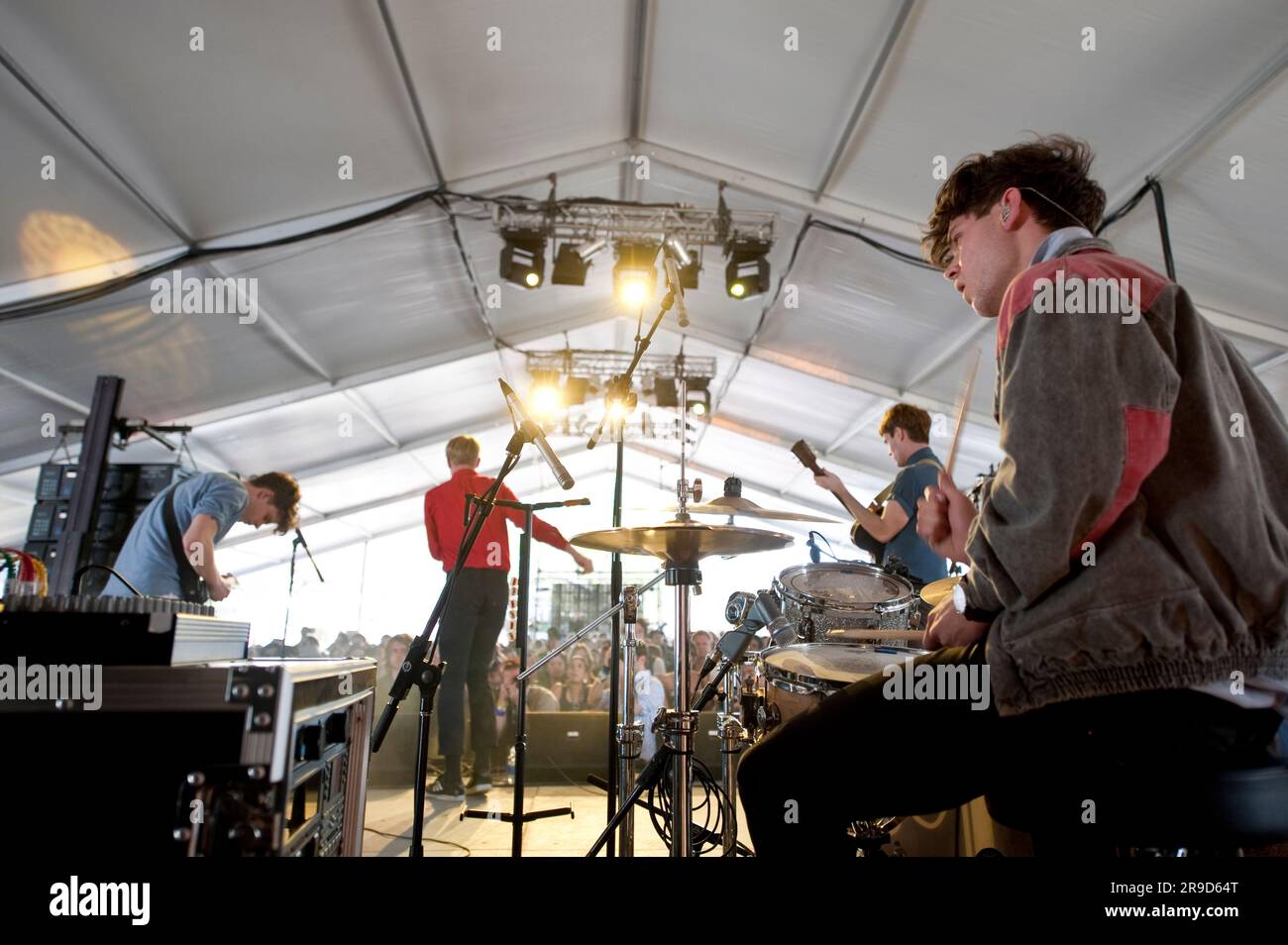 Le groupe de rock de Brooklyn, The Drums, se produit sur scène au cours du SXSW 2010. Banque D'Images