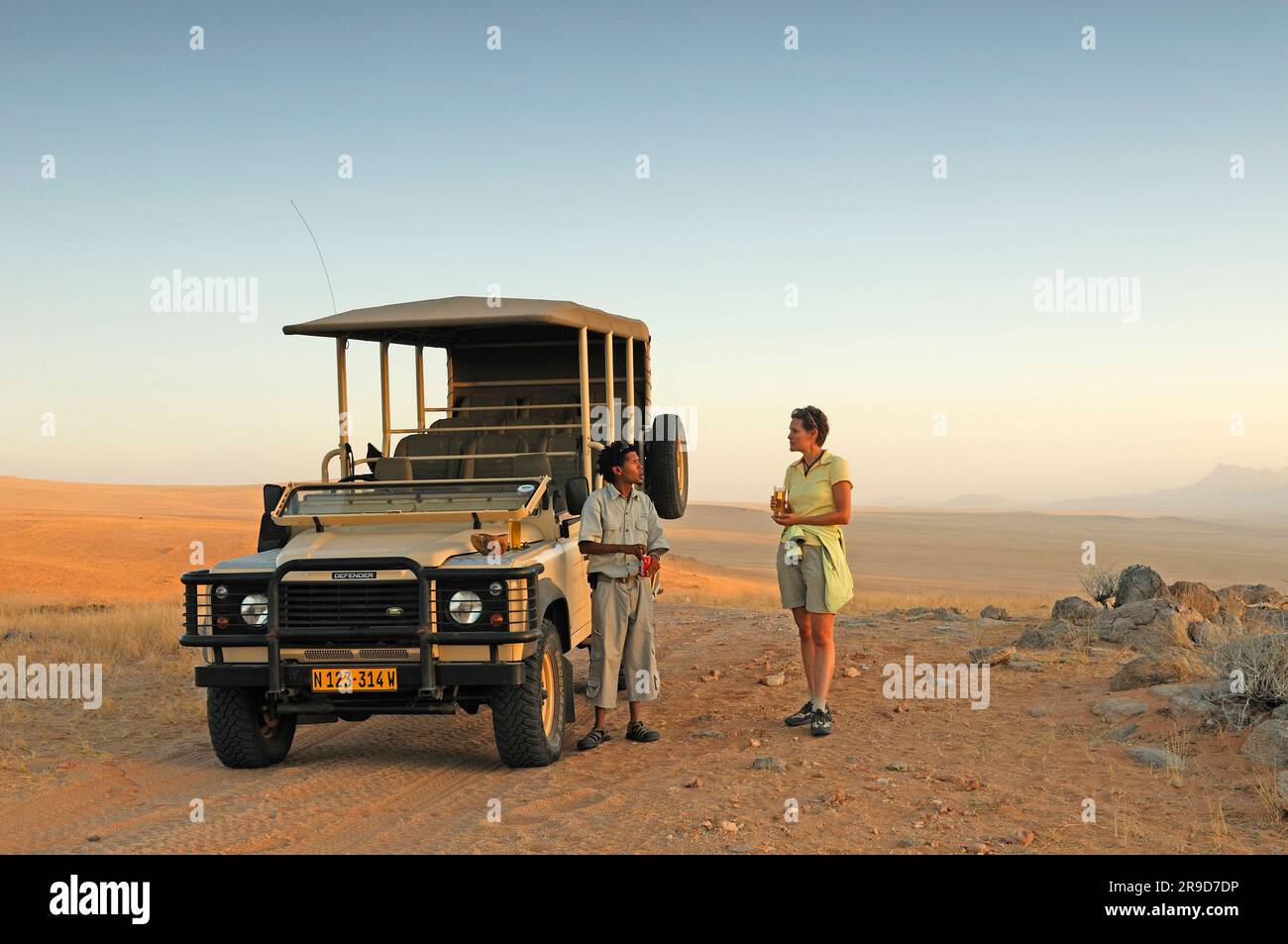 Visite en 4x4, Serra Cafema Wilderness Safaris à Kunene River, région de Kunene, Namibie Banque D'Images