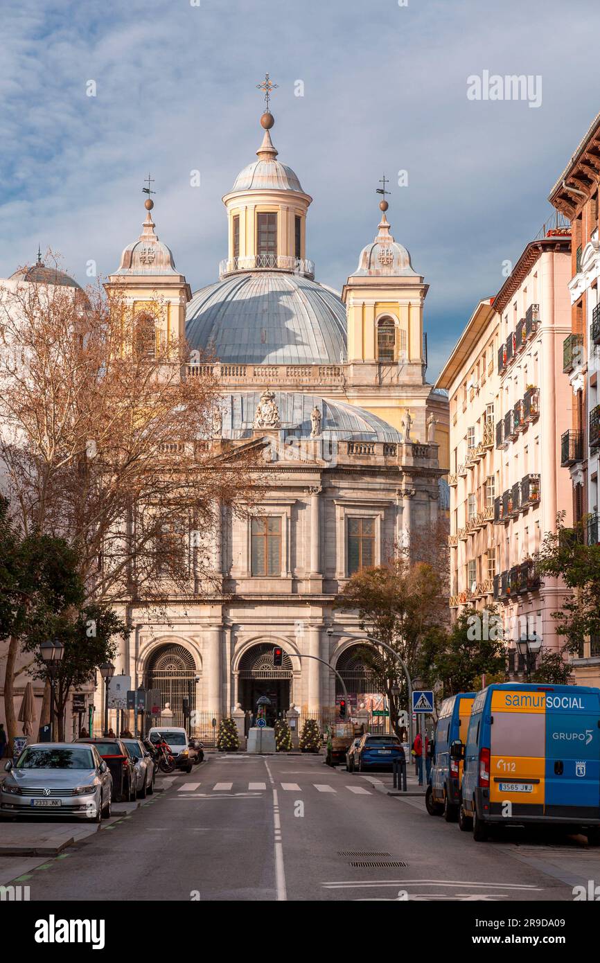 Madrid, Espagne - 16 FÉVRIER 2022 : la basilique royale de Saint François la Grande basilique de San Francisco el Grande est une église catholique romaine du Th Banque D'Images
