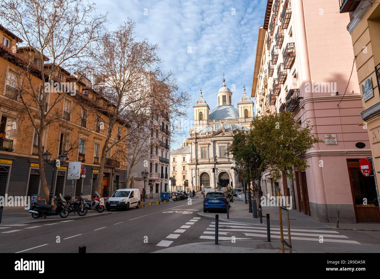 Madrid, Espagne - 16 FÉVRIER 2022 : la basilique royale de Saint François la Grande basilique de San Francisco el Grande est une église catholique romaine du Th Banque D'Images