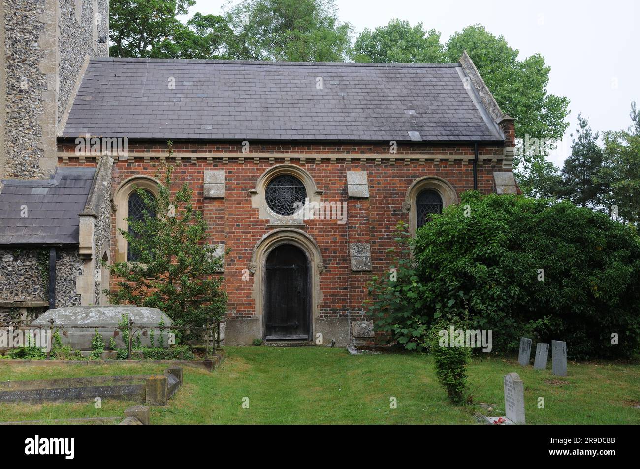 L'église Sainte-Trinité, Weston, Hertfordshire, est un bâtiment cruciforme datant de C1200. Banque D'Images