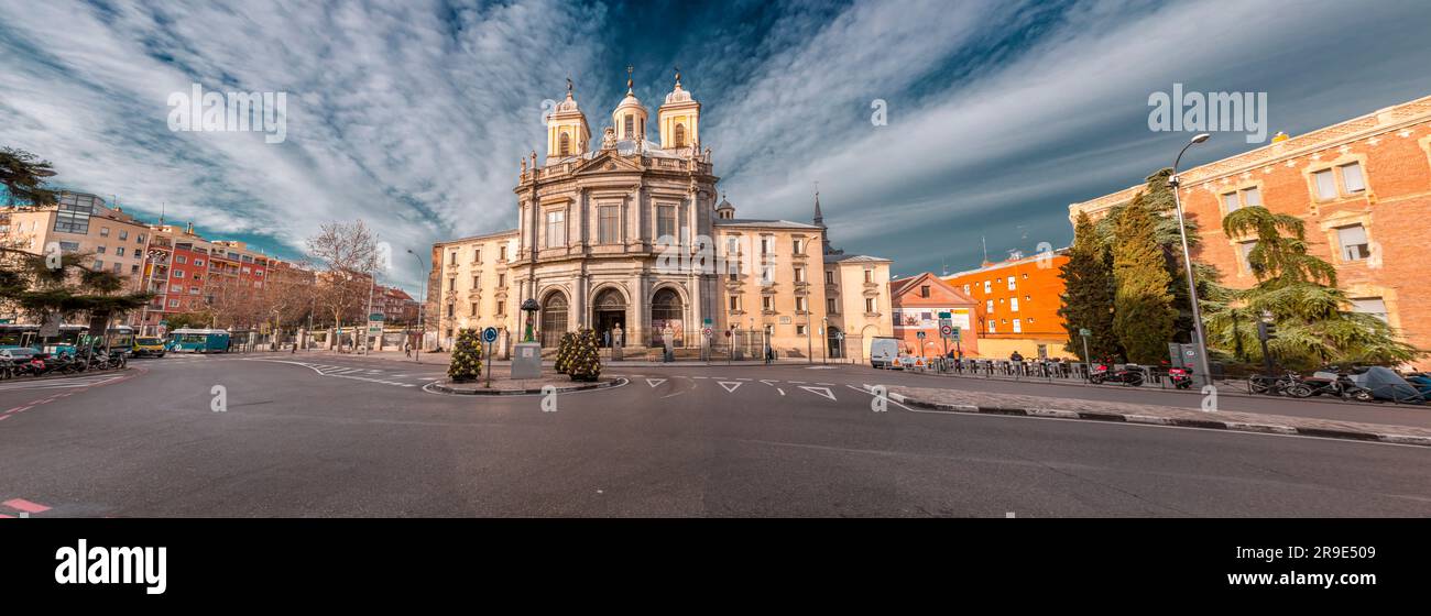 Madrid, Espagne - 16 FÉVRIER 2022 : la basilique royale de Saint François la Grande basilique de San Francisco el Grande est une église catholique romaine du Th Banque D'Images