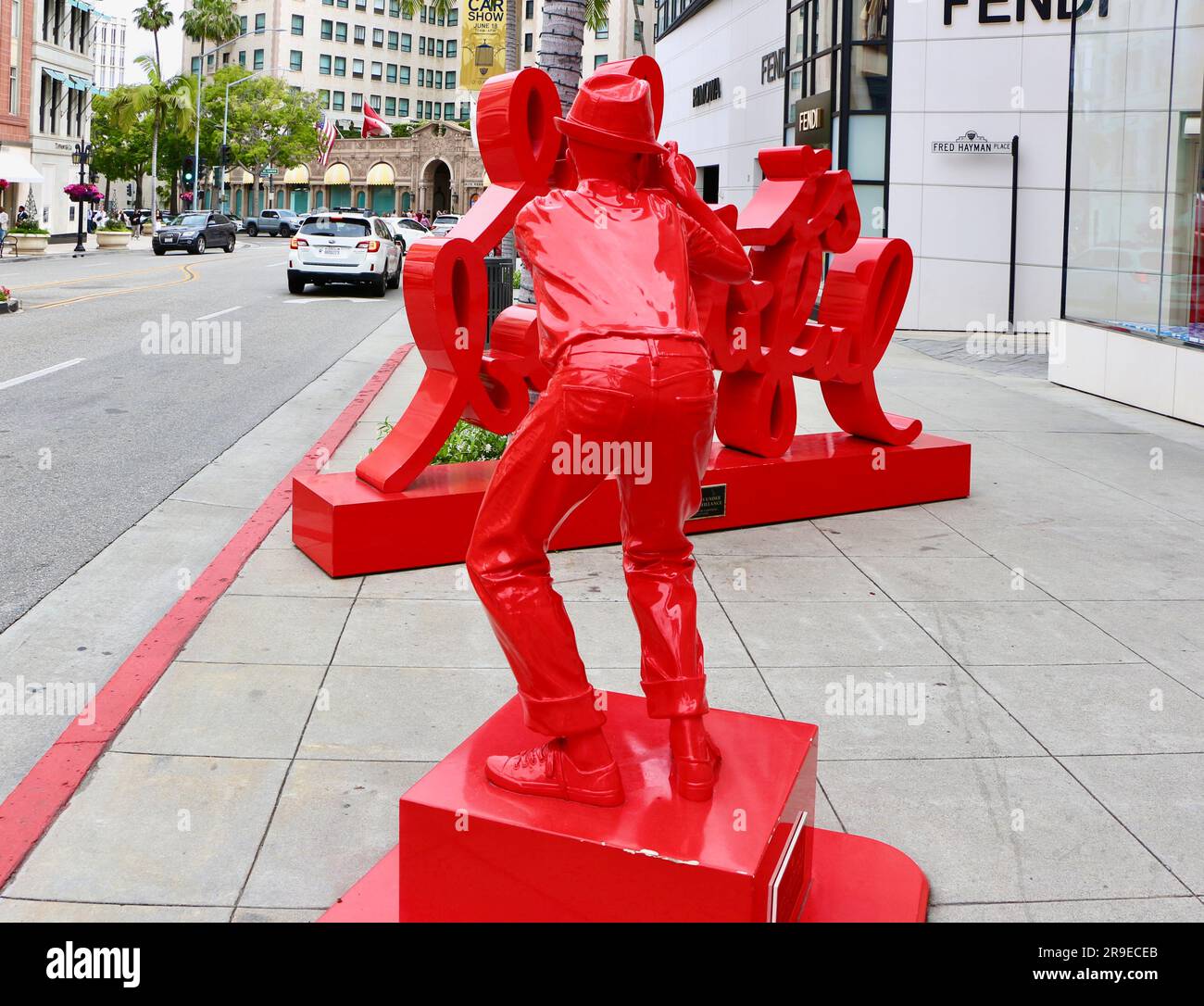 Thierry Guetta alias M. Brainwash sculpture d'un photographe prenant une photo d'une vie est belle sculpture Rodeo Drive Los Angeles Californie USA Banque D'Images