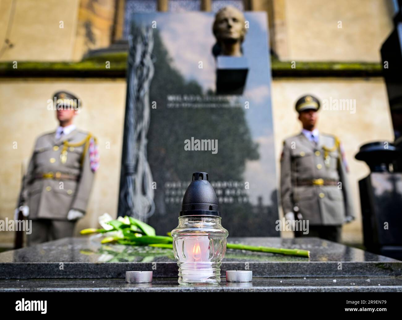 Prague, République tchèque. 26th juin 2023. Acte commémoratif en souvenir de l'exécution de Milada Horakova, qui a eu lieu il y a 73 ans, a eu lieu à 26 juin 2023, au cimetière Vysehrad à Prague, République tchèque. Crédit : Roman Vondrous/CTK photo/Alay Live News Banque D'Images